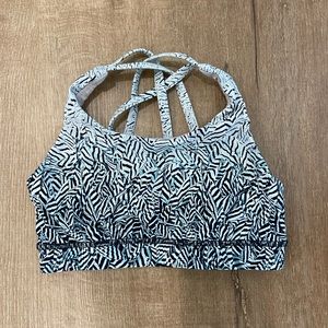 Lululemon energy bra size 4